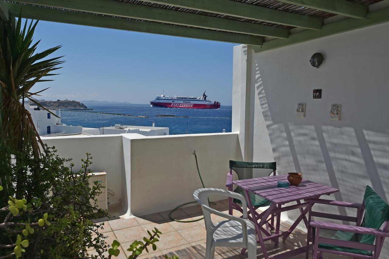 Hotel Πικροδάφνες à Tínos Extérieur photo